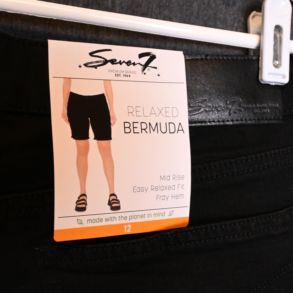 NEW Seven7 Women's 12 Black Relaxed Bermuda Shorts Denim Frayed Hem NWT - Picture 4 of 7